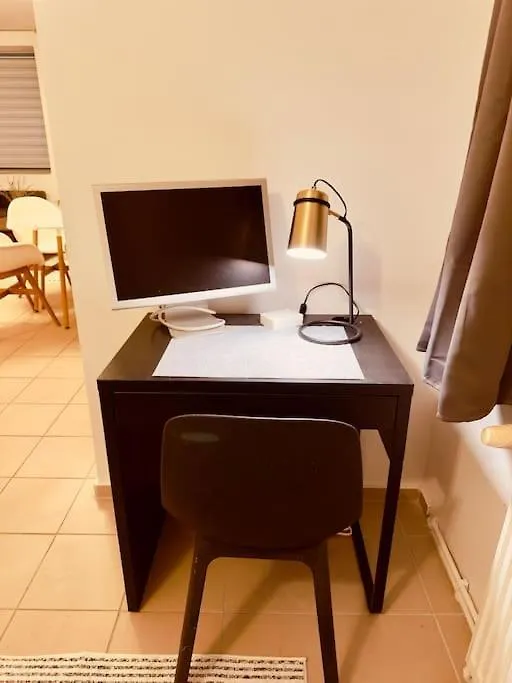 Appartamento Loft With Gym - Kitchen / Wifi / Free Parking Berlino