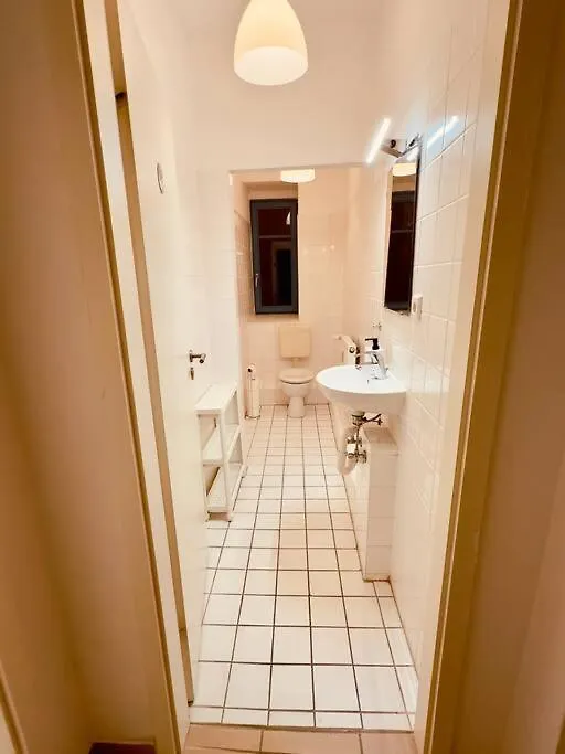 Appartamento Loft With Gym - Kitchen / Wifi / Free Parking Berlino