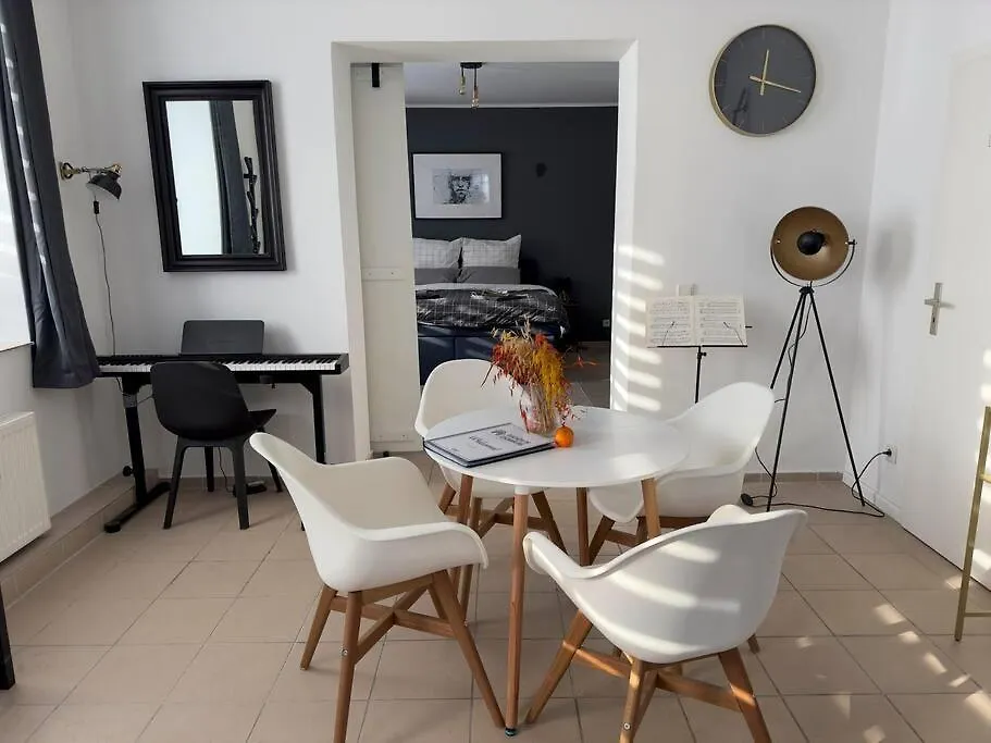 Appartamento Loft With Gym - Kitchen / Wifi / Free Parking Berlino