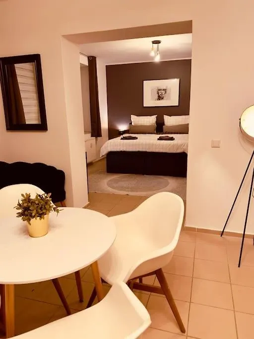 Appartamento Loft With Gym - Kitchen / Wifi / Free Parking Berlino Germania