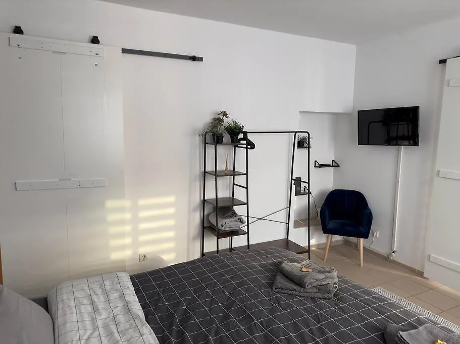Appartamento Loft With Gym - Kitchen / Wifi / Free Parking Berlino
